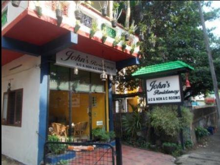 ホテル Johns Residency Kochi エクステリア 写真