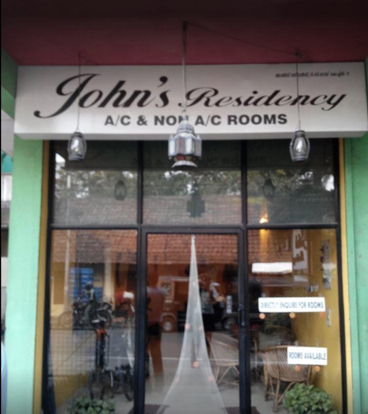 ホテル Johns Residency Kochi エクステリア 写真